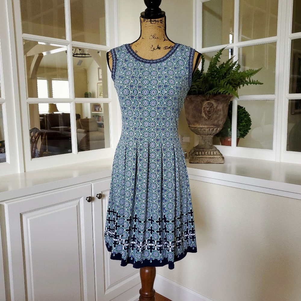 Max Studio Pleated Skirt Dress - Picture 9 of 9